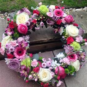 fwthumbfuneral open loose wreath pink and white1.jpg